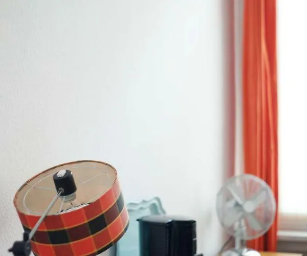 Grosses Lichtdurchflutetes Loft Im Herzen Der City *